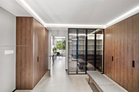 Condo in Key Biscayne, Florida, 3 bedrooms  № 1961099 - photo 24