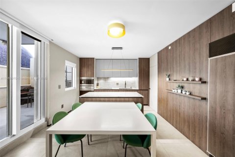 Condo in Key Biscayne, Florida, 3 bedrooms  № 1961099 - photo 15