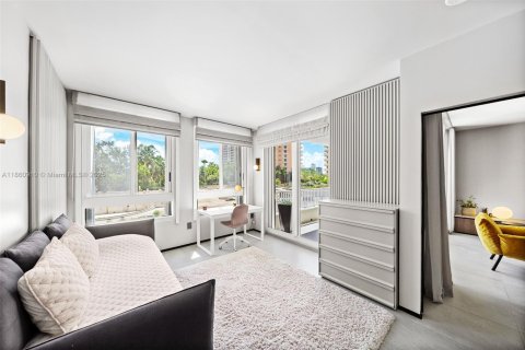 Condo in Key Biscayne, Florida, 3 bedrooms  № 1961099 - photo 29