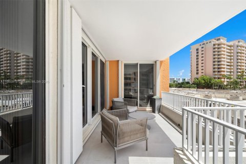 Condo in Key Biscayne, Florida, 3 bedrooms  № 1961099 - photo 10