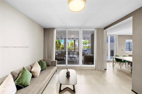 Condo in Key Biscayne, Florida, 3 bedrooms  № 1961099 - photo 13