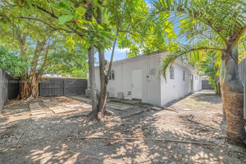 Villa ou maison à vendre à Miami, Floride: 4 chambres, 177.26 m2 № 1752996 - photo 22