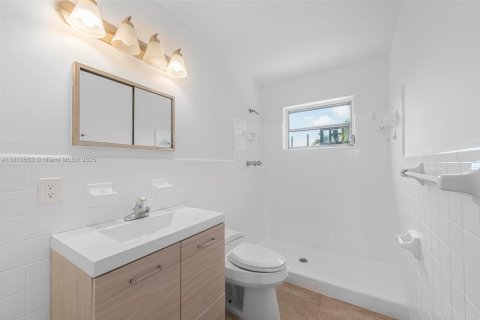 Villa ou maison à vendre à Miami, Floride: 4 chambres, 177.26 m2 № 1752996 - photo 14