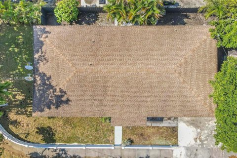 Villa ou maison à vendre à Miami, Floride: 4 chambres, 177.26 m2 № 1752996 - photo 26