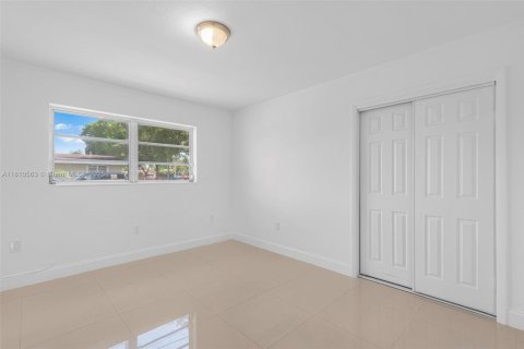 Villa ou maison à vendre à Miami, Floride: 4 chambres, 177.26 m2 № 1752996 - photo 19