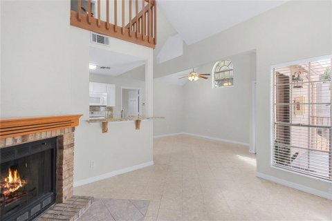 Condo in Altamonte Springs, Florida, 2 bedrooms  № 2201832 - photo 6