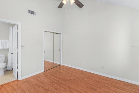Condo in Altamonte Springs, Florida, 2 bedrooms  № 2201832 - photo 18
