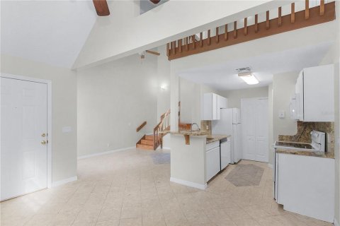Condo in Altamonte Springs, Florida, 2 bedrooms  № 2201832 - photo 7