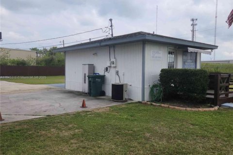 Commercial property in Ocala, Florida № 1845902 - photo 3