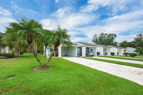 Condominio en venta en Kissimmee, Florida, 2 dormitorios, 102.56 m2 № 1832855 - foto 1