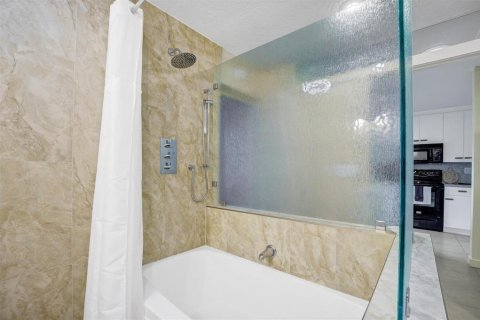 Condominio en venta en Kissimmee, Florida, 2 dormitorios, 102.56 m2 № 1832855 - foto 21