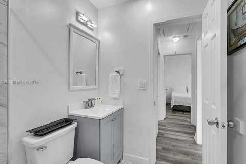 Купить виллу или дом в Уэст-Палм-Бич, Флорида 2 спальни, 84.17м2, № 1956066 - фото 20