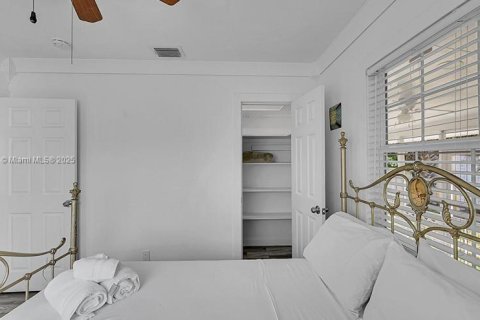 Купить виллу или дом в Уэст-Палм-Бич, Флорида 2 спальни, 84.17м2, № 1956066 - фото 18