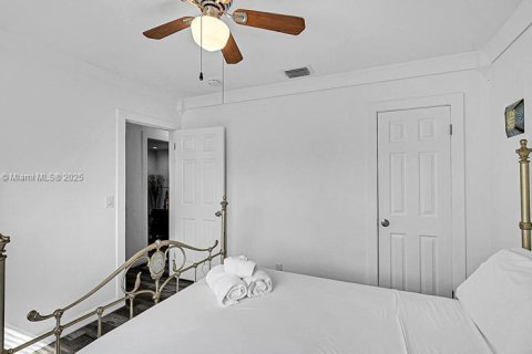 Купить виллу или дом в Уэст-Палм-Бич, Флорида 2 спальни, 84.17м2, № 1956066 - фото 19