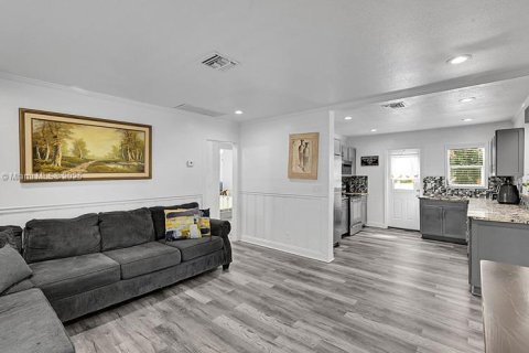 Купить виллу или дом в Уэст-Палм-Бич, Флорида 2 спальни, 84.17м2, № 1956066 - фото 12