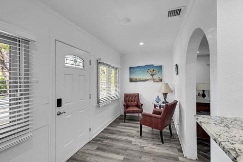 Купить виллу или дом в Уэст-Палм-Бич, Флорида 2 спальни, 84.17м2, № 1956066 - фото 9