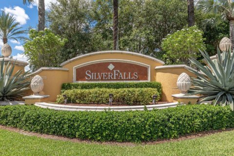 Condo in Miramar, Florida, 3 bedrooms  № 1889898 - photo 1