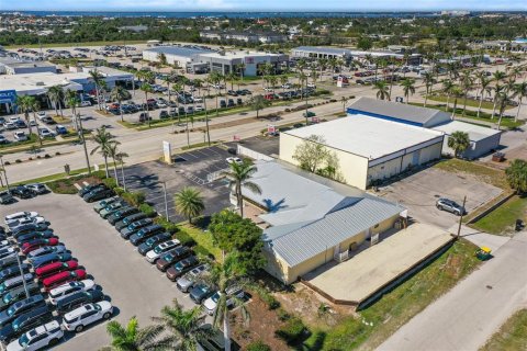 Commercial property in Punta Gorda, Florida 241.55 sq.m. № 2205676 - photo 28