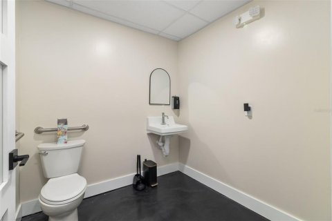 Commercial property in Punta Gorda, Florida 241.55 sq.m. № 2205676 - photo 17