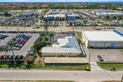 Commercial property in Punta Gorda, Florida 241.55 sq.m. № 2205676 - photo 29
