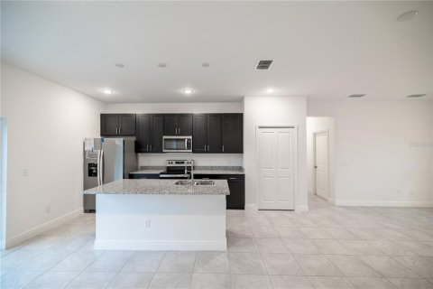 Casa en alquiler en Ocala, Florida, 4 dormitorios, 146.79 m2 № 1771558 - foto 6