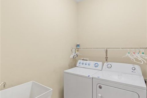 Casa en venta en Bradenton, Florida, 4 dormitorios, 303.79 m2 № 2157649 - foto 13