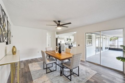 House in Kissimmee, Florida 4 bedrooms, 173.17 sq.m. № 2230086 - photo 5