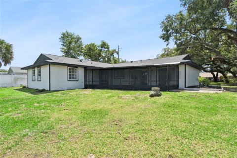 House in Kissimmee, Florida 4 bedrooms, 173.17 sq.m. № 2230086 - photo 21