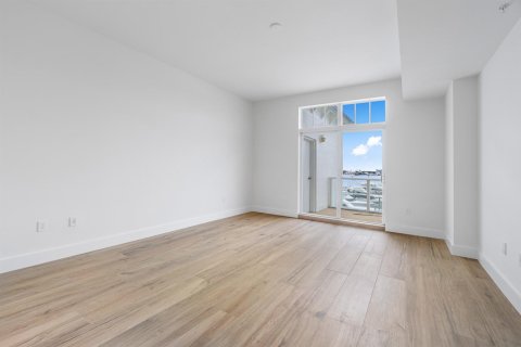 Condo in Palm Beach Shores, Florida, 3 bedrooms  № 2190926 - photo 26