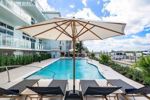 Condo in Palm Beach Shores, Florida, 3 bedrooms  № 2190926 - photo 13