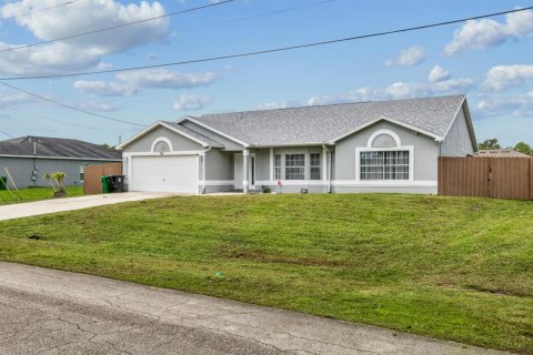 Casa en venta en Port St. Lucie, Florida, 3 dormitorios, 176.51 m2 № 2382918 - foto 2