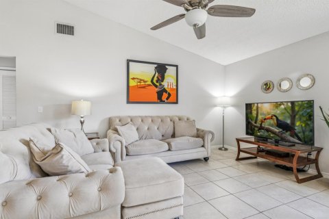 Casa en venta en Port St. Lucie, Florida, 3 dormitorios, 176.51 m2 № 2382918 - foto 19