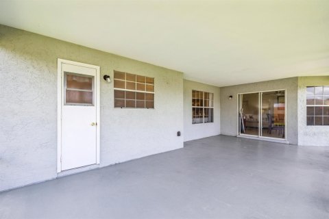 Casa en venta en Port St. Lucie, Florida, 3 dormitorios, 176.51 m2 № 2382918 - foto 28
