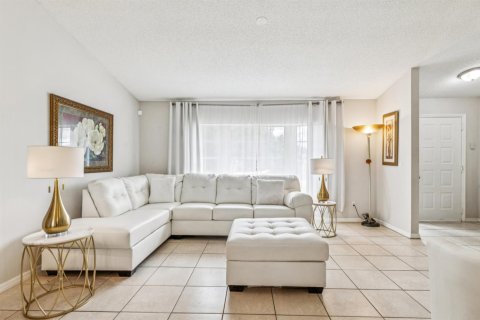 Casa en venta en Port St. Lucie, Florida, 3 dormitorios, 176.51 m2 № 2382918 - foto 7