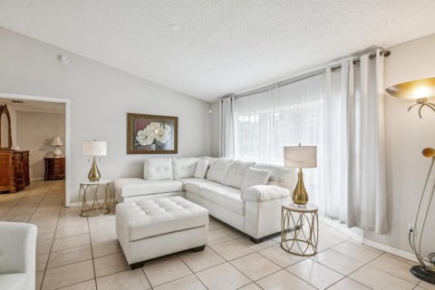 Casa en venta en Port St. Lucie, Florida, 3 dormitorios, 176.51 m2 № 2382918 - foto 6