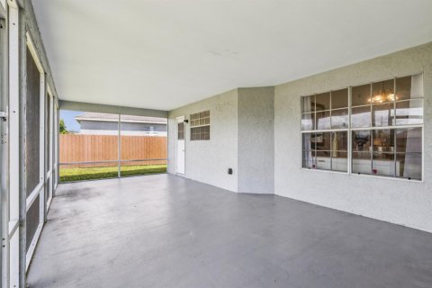 Casa en venta en Port St. Lucie, Florida, 3 dormitorios, 176.51 m2 № 2382918 - foto 29
