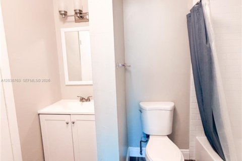Condo in Coral Springs, Florida, 1 bedroom  № 2176871 - photo 15