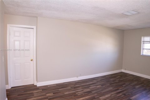Condo in Coral Springs, Florida, 1 bedroom  № 2176871 - photo 18