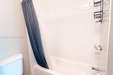 Condo in Coral Springs, Florida, 1 bedroom  № 2176871 - photo 19