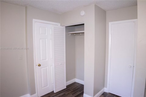 Condo in Coral Springs, Florida, 1 bedroom  № 2176871 - photo 8