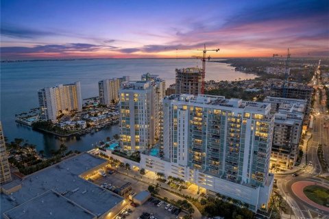 Condo in Sarasota, Florida, 2 bedrooms № 2108686