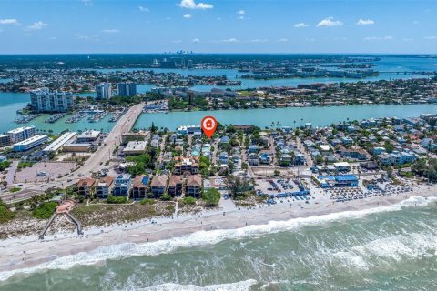 Terreno en venta en Treasure Island, Florida № 1524992 - foto 2