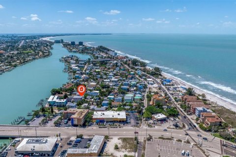 Terreno en venta en Treasure Island, Florida № 1524992 - foto 1
