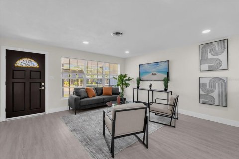 Villa ou maison à vendre à New Smyrna Beach, Floride: 3 chambres, 115.66 m2 № 1587324 - photo 2