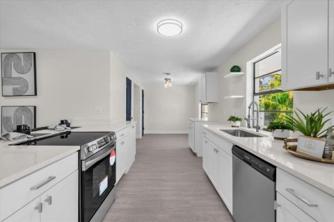 Villa ou maison à vendre à New Smyrna Beach, Floride: 3 chambres, 115.66 m2 № 1587324 - photo 7