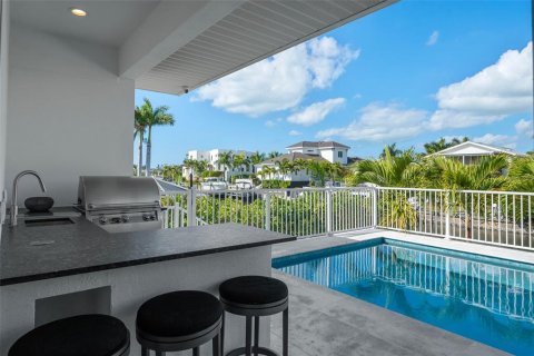 House in Sarasota, Florida 4 bedrooms, 285.86 sq.m. № 2237049 - photo 26