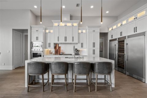 House in Sarasota, Florida 4 bedrooms, 285.86 sq.m. № 2237049 - photo 12