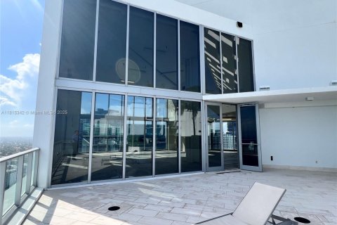 Commercial property in Miami, Florida № 1766874 - photo 2
