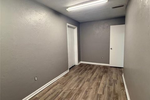 Immobilier commercial à louer à Gainesville, Floride: 80.27 m2 № 2430852 - photo 16