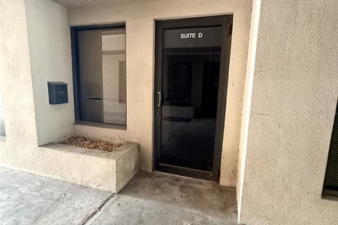 Immobilier commercial à louer à Gainesville, Floride: 80.27 m2 № 2430852 - photo 4